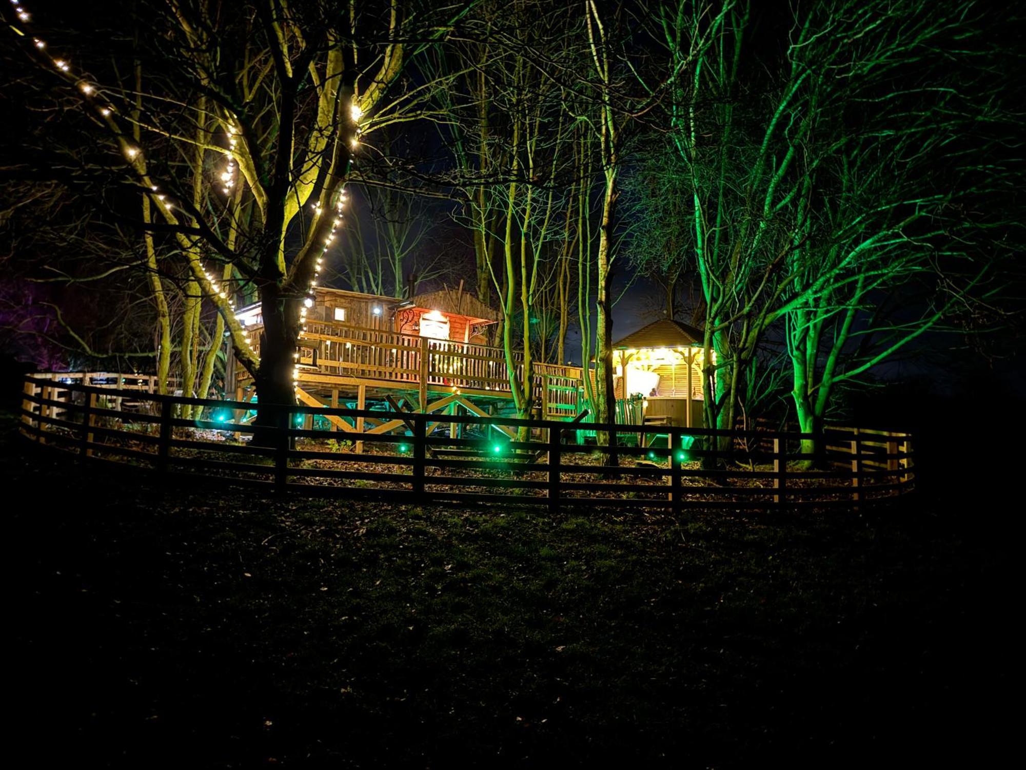 Burtree Country House, Tipi'S, Treehouse & Lodge & House Rooms With Hot Tubs In A Private Garden Thirsk Exterior photo