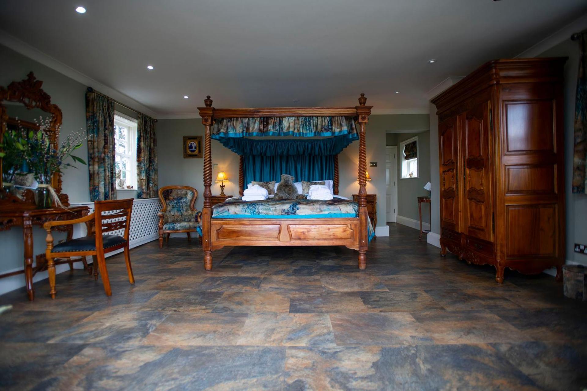 Burtree Country House, Tipi'S, Treehouse & Lodge & House Rooms With Hot Tubs In A Private Garden Thirsk Exterior photo