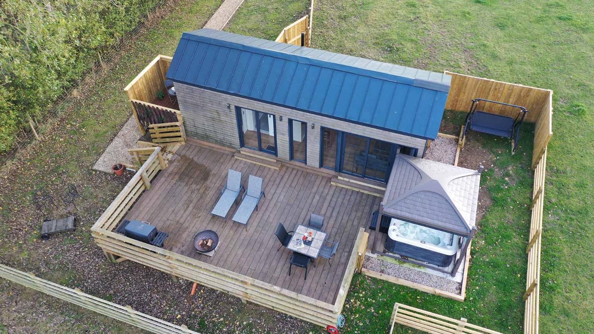 Burtree Country House, Tipi'S, Treehouse & Lodge & House Rooms With Hot Tubs In A Private Garden Thirsk Exterior photo