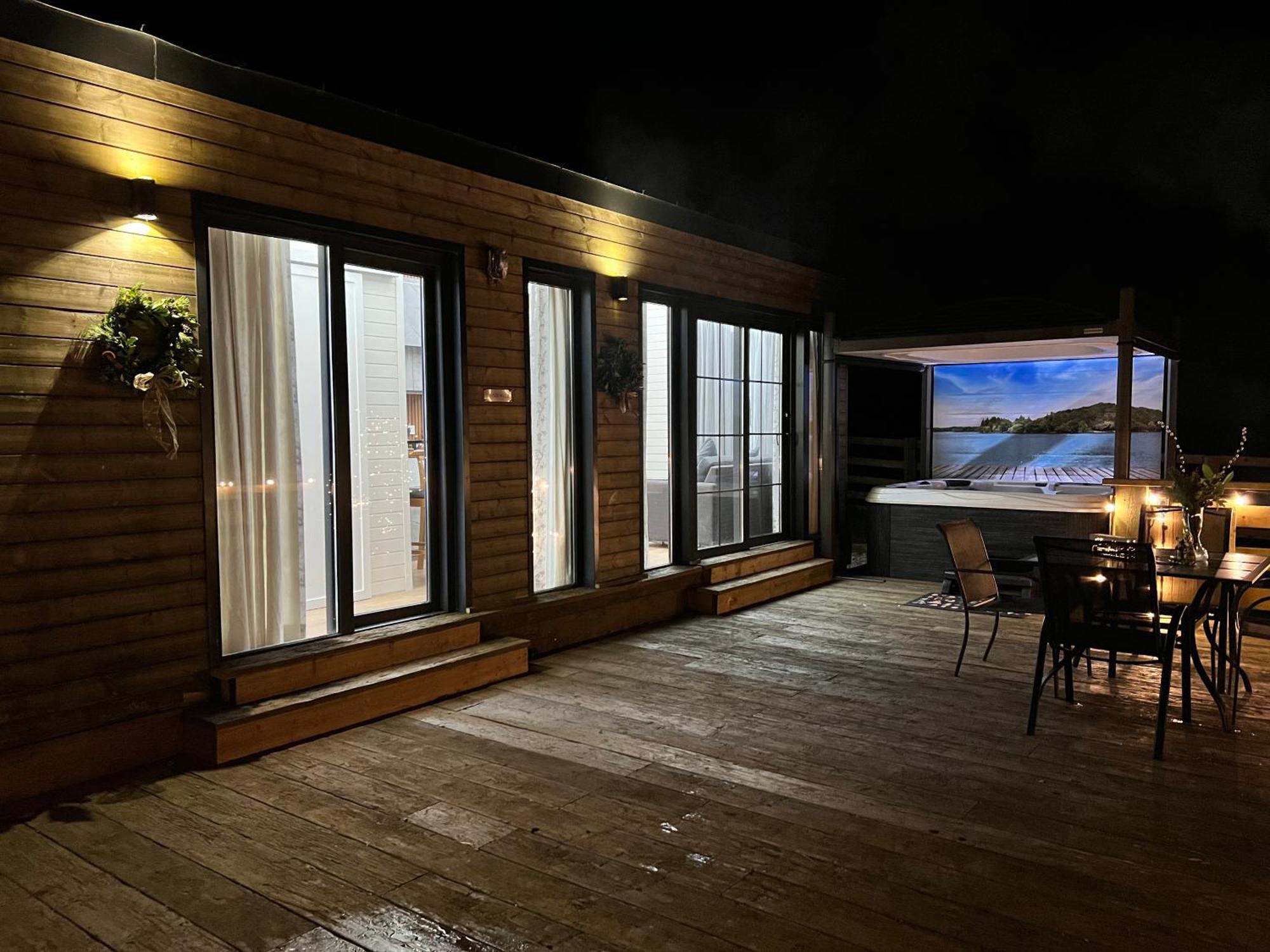 Burtree Country House, Tipi'S, Treehouse & Lodge & House Rooms With Hot Tubs In A Private Garden Thirsk Exterior photo